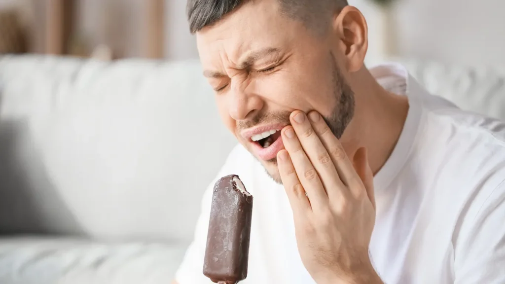 سبب ألم الأسنان عند أكل الحلويات